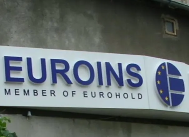 Anunț de ultimă oră pentru șoferii cu polițe Euroins. În ce condiții mai pot părăsi țara?