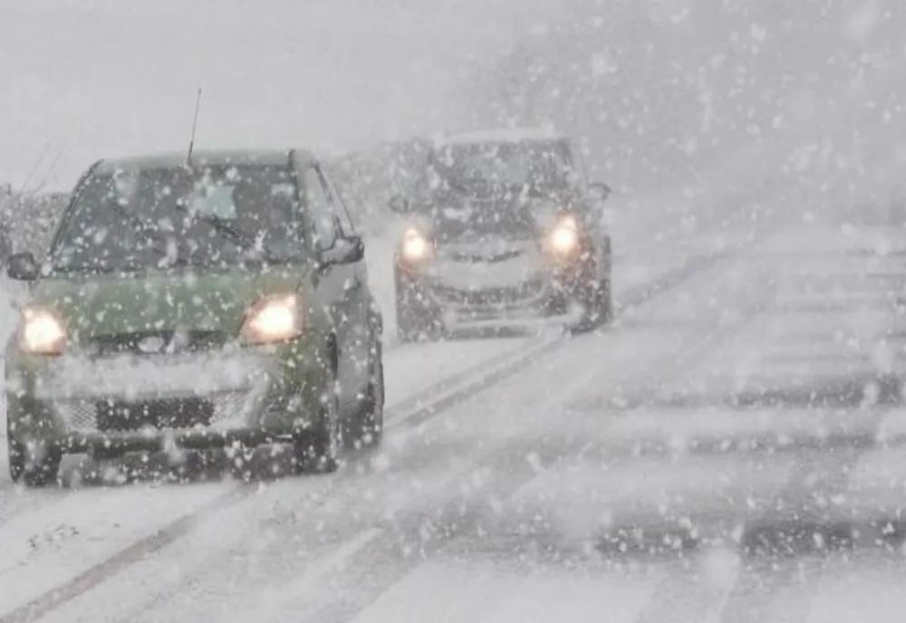 Ninge abundent la Rânca. Circulaţia se derulează în condiţii de iarnă
