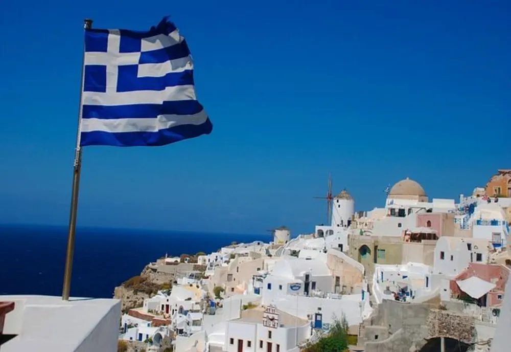 S-au scumpit vacanțele în Grecia. Cât costă o noapte de cazare în Thassos
