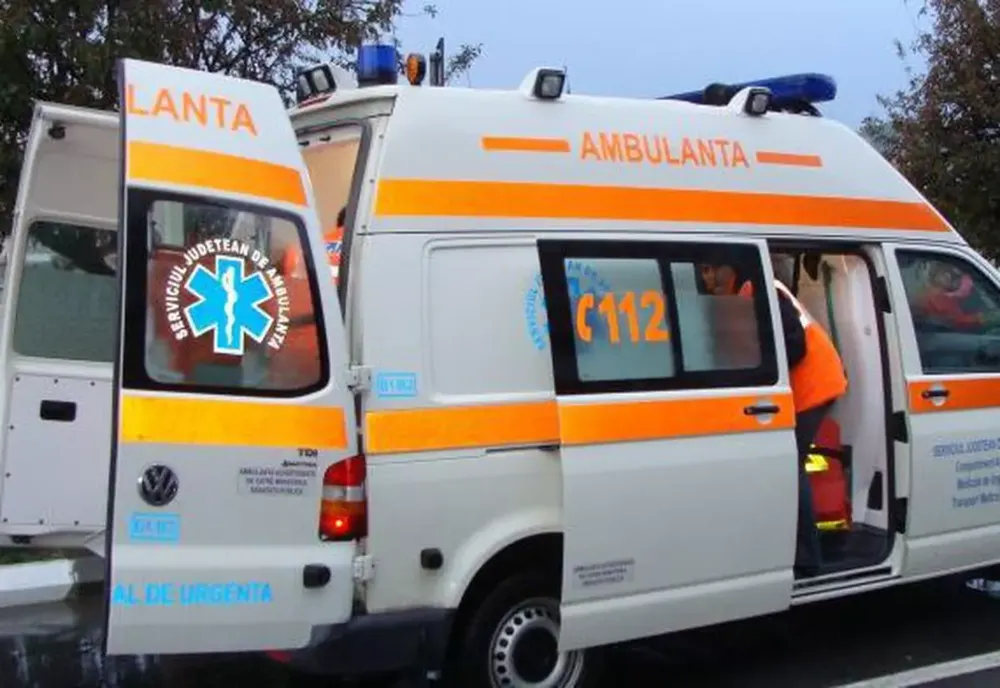 Copii intoxicați la un complex turistic din Fundata, județul Brașov! 39 de minori evaluați medical, 6 transportați la spital!