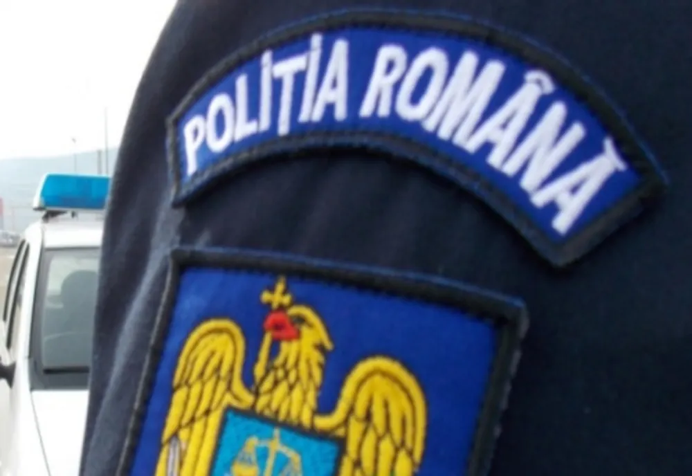Femeie lovită peste față de un polițist pe care l-a scuipat! Anchetă uriașă la Iași