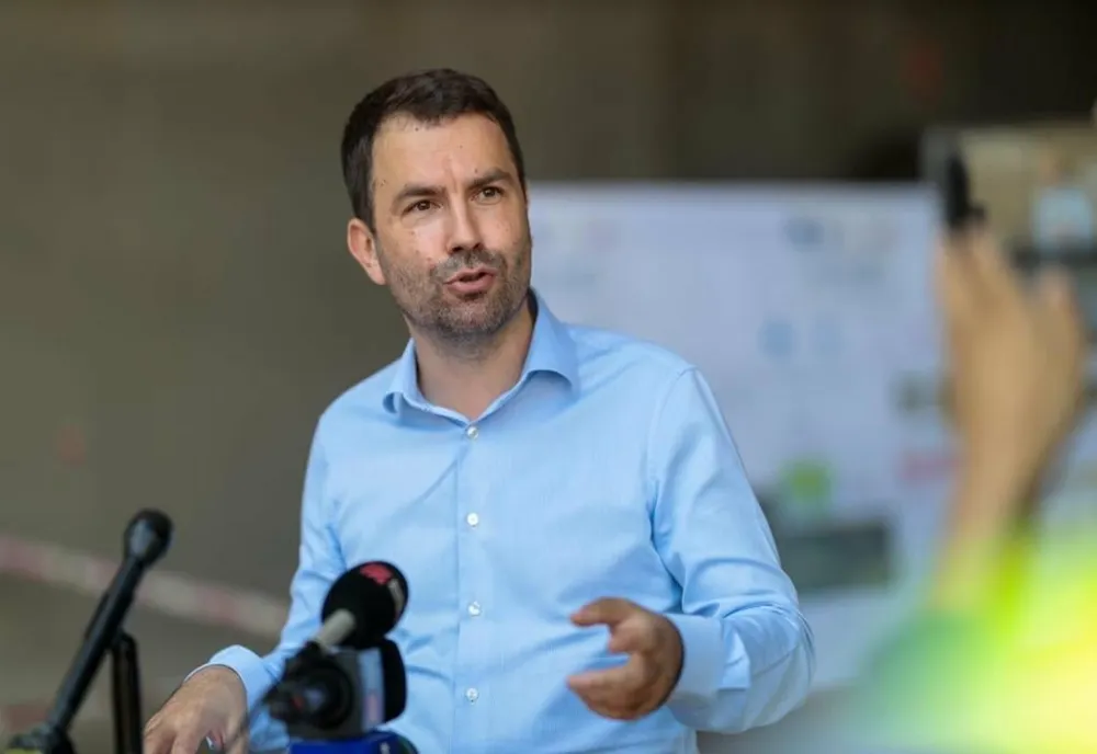 Drulă (USR): Profesorii au fost tratați în cel mai disprețuitor mod de Ciucă, Ciolacu și Iohannis
