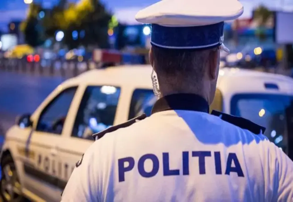 Un polițist din Galați, surprins de o femeie în timp ce se masturba în scara unui bloc