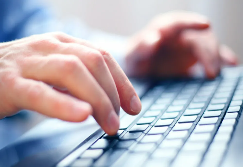 În ultimul an, mai mult de 300 de milioane de copii din lume au fost supuşi abuzului sexual online