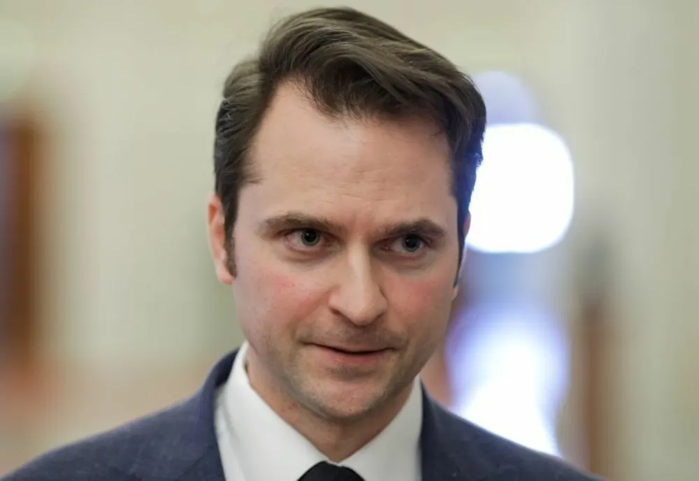 Primul oficial care face plângere penală pentru deepfake. Ministrul Energiei e intrigat că videoclipul fals reclamat încă e online