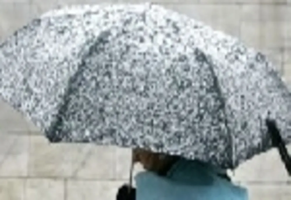 Prognoza meteo 19 aprilie. Vremea se răcește accentuat: ninsori puternice și ploi torențiale