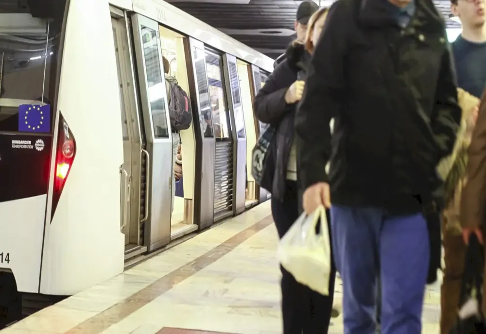 Haos la metrou, în această dimineață. O garnitură s-a stricat în stația Tineretului