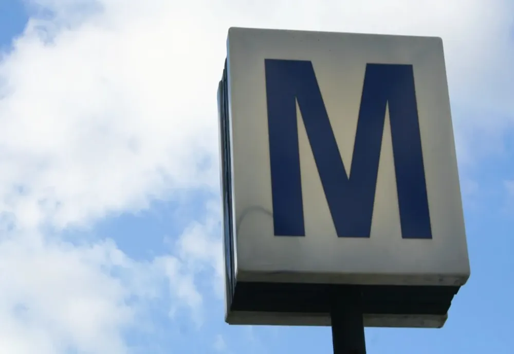 METROUL INTRĂ DE LUNI ÎN GREVĂ JAPONEZĂ