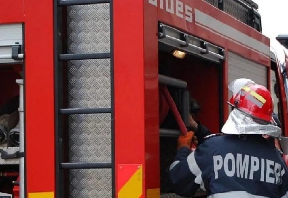 Un broker de asigurări a furat 700.000 de lei prin polițe RCA emise pentru ISU
