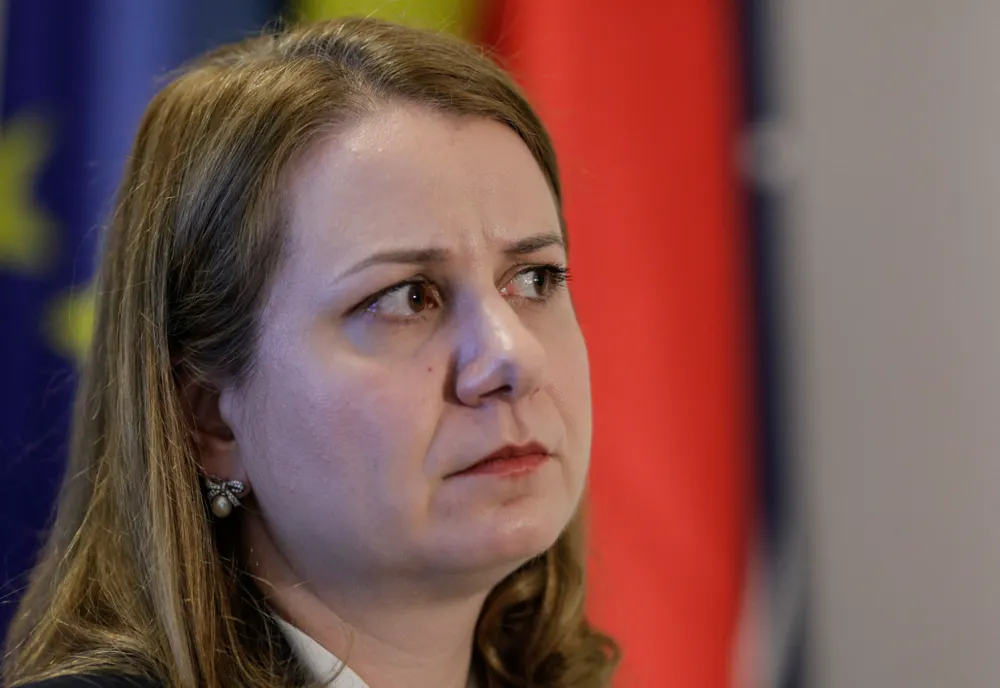 Ministrul Educației anunţă în ce condiţii elevi primesc direct banii pentru transport