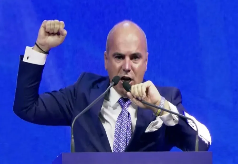 Rareș Bogdan: „Sunt unul dintre cei mai vocali anti-traseişti. Este o boală care trebuie curmată”