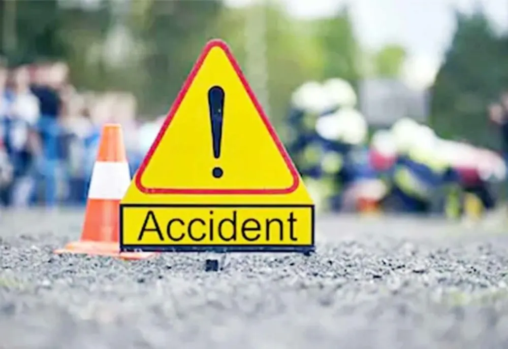 Trafic blocat pe DN1, în Sibiu, din cauza unui accident rutier. Pericol pe șosea din cauza scurgerilor de motorină