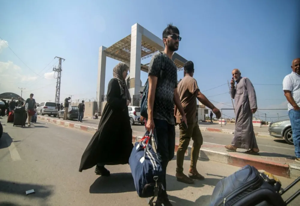 ROMÂNIA SPRIJINĂ EVACUAREA PACIENȚILOR PALESTINIENI DIN FÂȘIA GAZA: 12 PERSOANE ȘI FAMILIILE LOR ADUSE LA BUCUREȘTI