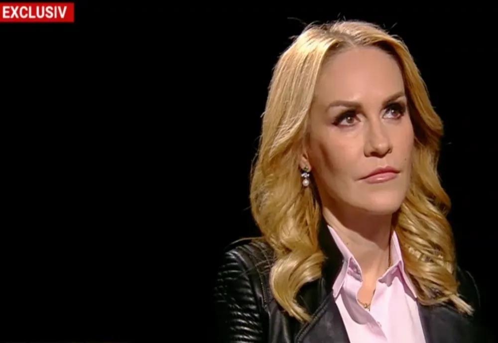 GABRIELA FIREA: DACĂ DUMINICĂ NU AR FI FOST ALEGERI, AM FI PUTUT SĂ DISCUTĂM MAI ABRUPT DAR NECESAR DESPRE CE S-A ÎNTÂMPLAT ŞI MĂSURILE DE VIITOR / SĂ NU NE AMĂGIM CĂ A FOST TOTUL LAPTE ŞI MIERE ŞI DOAR ONLINE-UL NE-A DOBORÂT