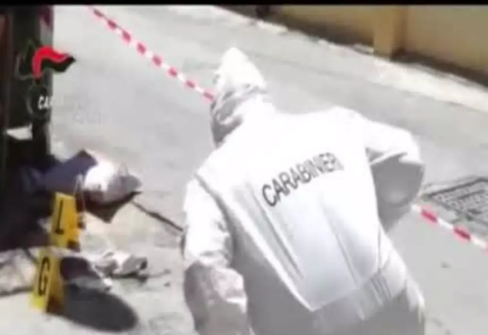 Adolescent român, ucis într-o răfuială mafiotă, în apropierea unei stații de metrou din Italia