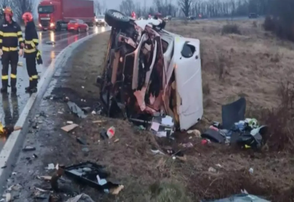Impact devastator între un TIR și un camion, în județul Timiș: un mort și doi răniți