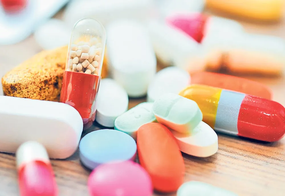 Comisia Europeană a solicitat suspendarea autorizaţiei pentru o serie de medicamente generice neconforme. 45 sunt autorizate în România