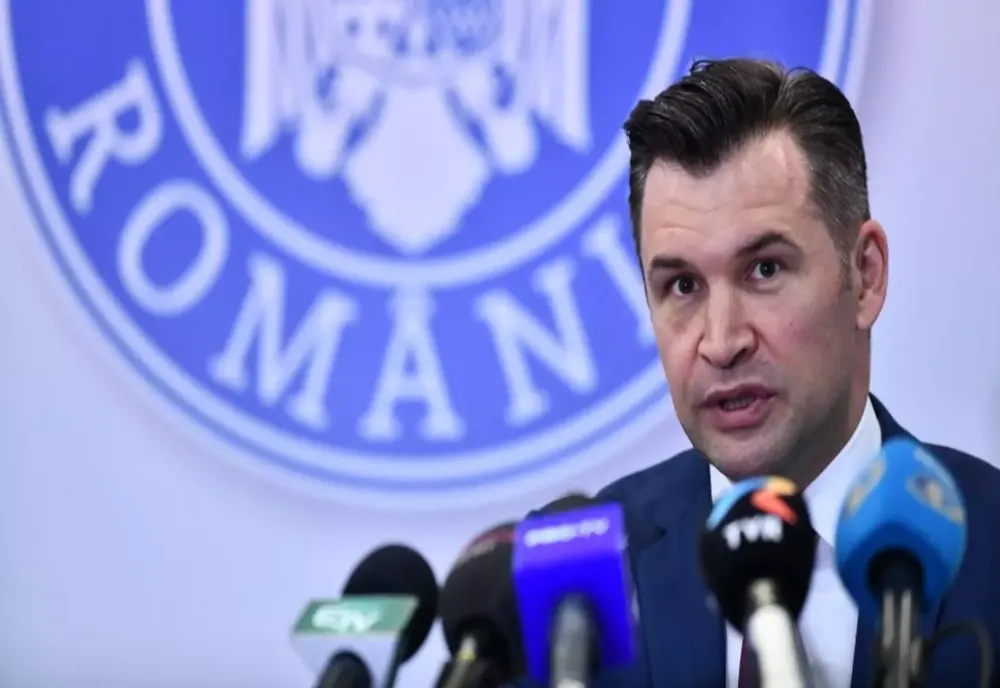 IONUȚ STROE ATACĂ DUR USR: „RIDICAREA VIZELOR PENTRU ROMÂNI ÎI USTURĂ PE «SALVATORII» DE OCAZIE”