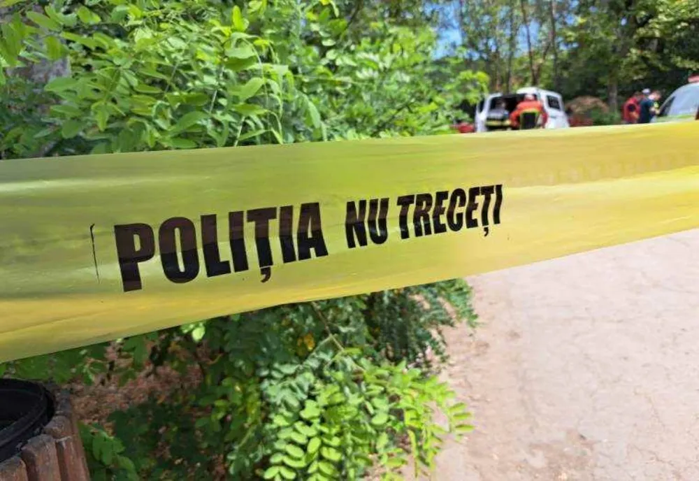INCIDENT TRAGIC ÎN SECTORUL 3. UN TÂNĂR DE 23 DE ANI, ANGAJAT ÎN POLIȚIE, A CĂZUT DE LA ETAJ