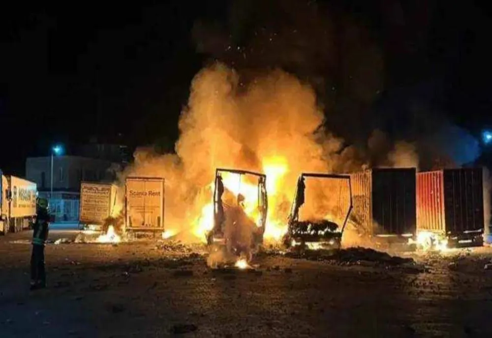 Ucraina, lovită din nou de ruși. Clădiri în flăcări, copii răniți și oameni uciși
