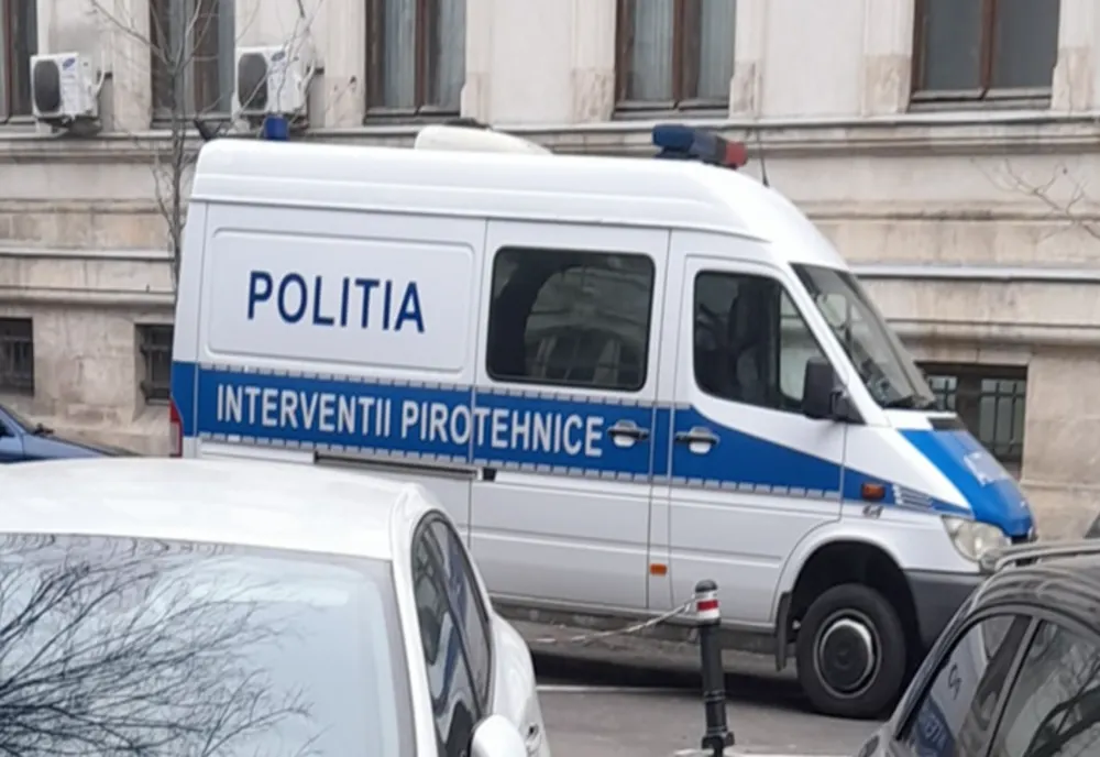 PIROTEHNIȘTII CONSTĂNȚENI, ÎN ALERTĂ DIN CAUZA UNUI BAGAJ SUSPECT