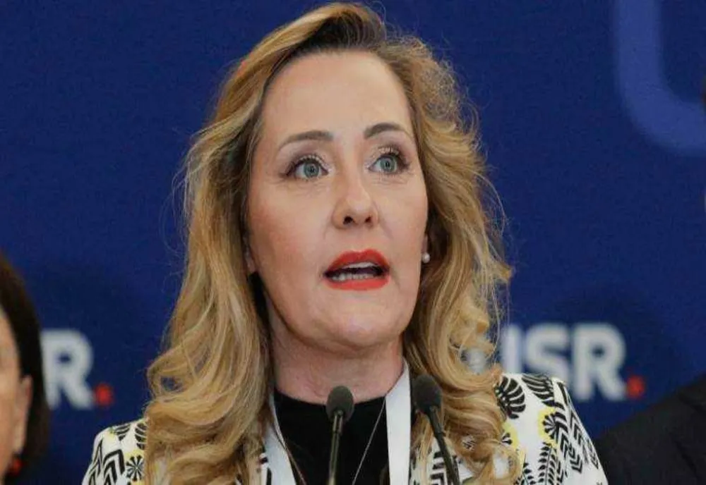 ELENA LASCONI, NOU DERAPAJ ÎN SPAȚIUL PUBLIC: BOLOJAN E INTERIMAR DATORITĂ MIE