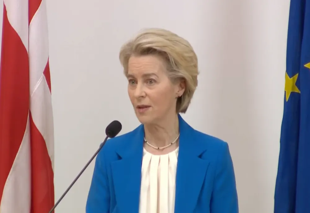 URSULA VON DER LEYEN PLĂNUIEȘTE RESTRUCTURAREA COMISIEI EUROPENE
