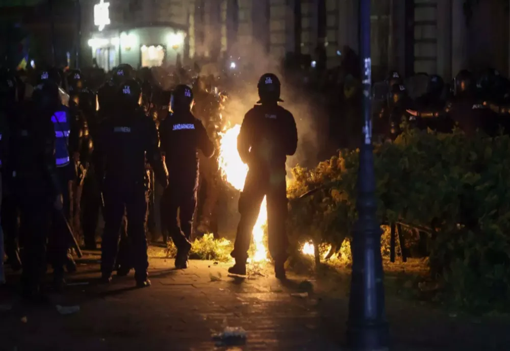 POLIȚIA ROMÂNĂ, PRIMELE CONCLUZII DIN ANCHETA PROTESTELOR VIOLENTE CARE AU AVUT LOC DUMINICĂ SEARĂ, ÎN CENTRUL VECHI AL CAPITALEI