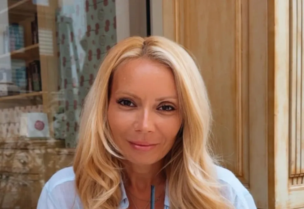 Daciana Sârbu îi face astăzi plângere penală Oanei Țoiu. Irina Ponta va fi apărată de mama ei în instanță