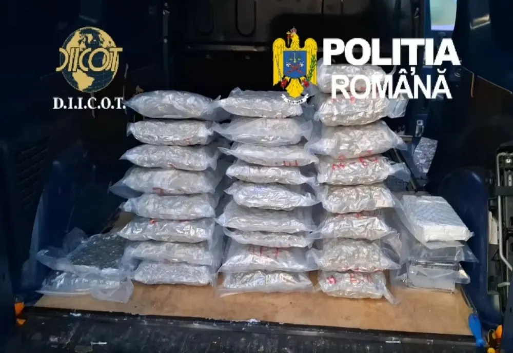 Captură impresionantă a Poliției Române. 4 kg de cocaină și 26 de kg de canabis, descoperite la un ucrainean