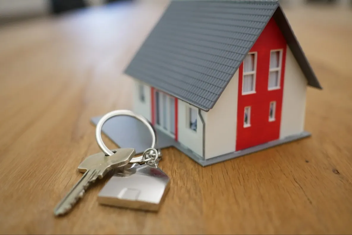 Românii, campioni la supraaglomerarea locuințelor în UE