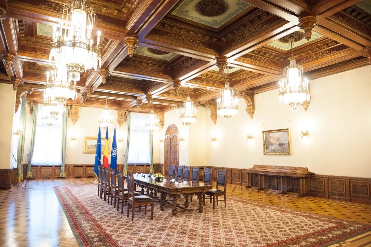 Partidele, convocate la Cotroceni pentru discuții pe Legea salarizării. Întâlnire tehnică, de la ora 18.00 - SURSE