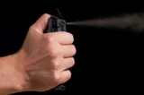 Panică într-o școală din Petroșani după ce un elev a pulverizat spray lacrimogen pe hol