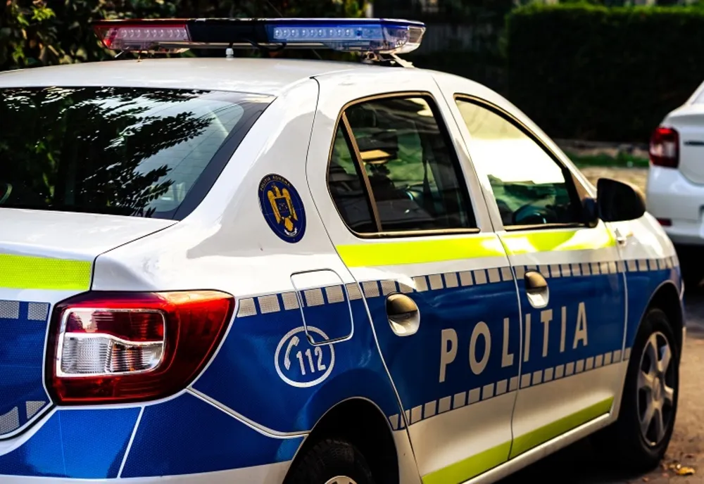 Un bărbat din Bucureşti și-a înscenat răpirea şi i-a trimis mamei poze cu el legat, pentru a-i cere bani din pensie