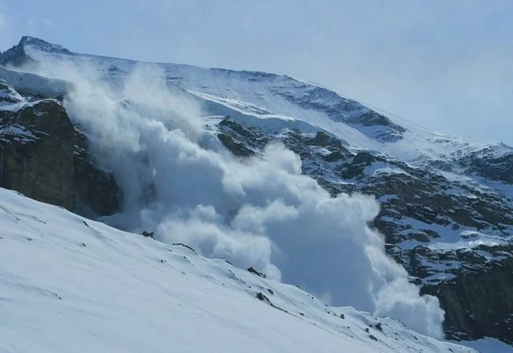 Risc de avalanșe la peste 1800 de metri, în munții Făgăraș și Parâng