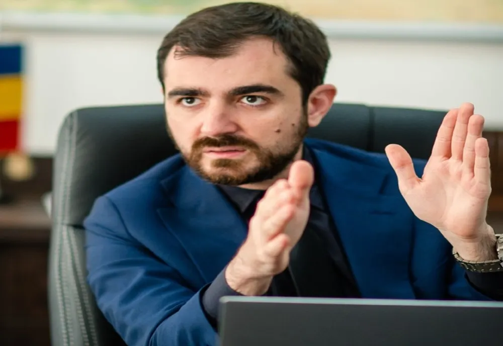 Năsui dă în judecată administraţia prezidenţială pentru refuzul de a da informaţii despre deplasările lui Klaus Iohannis