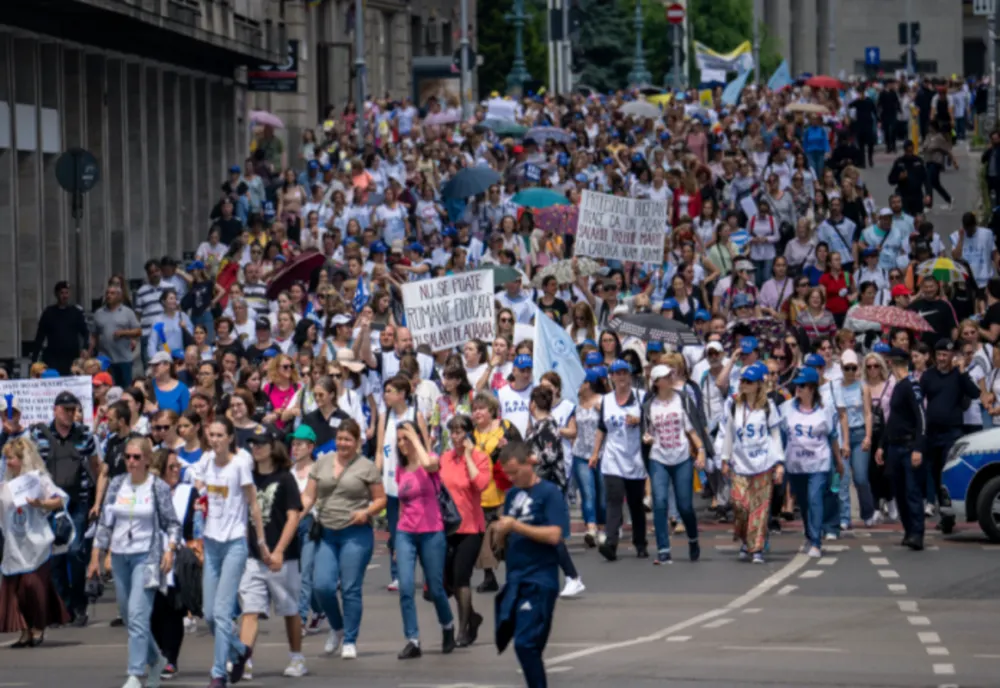 Protest de amploare al angajaților din Educaţie. Profesori din toată țara sunt în drum spre București