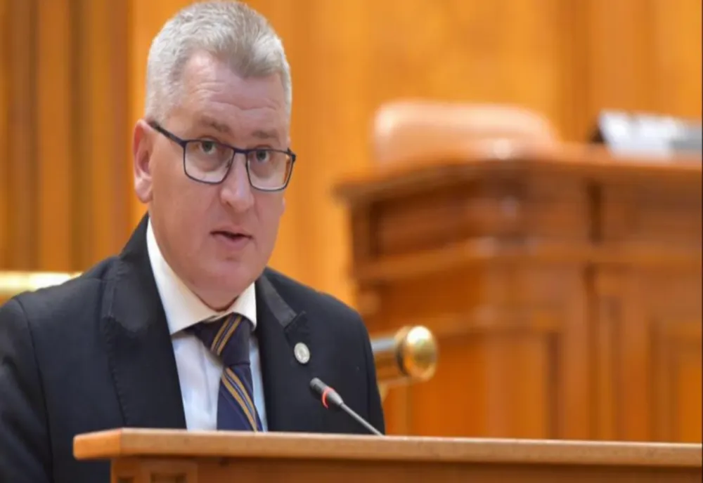 Florin Roman (PNL): Pentru că la angajarea răspunderii guvernului nu au fost reţinute multe puncte de vedere ale PNL, am depus noi proiecte de lege