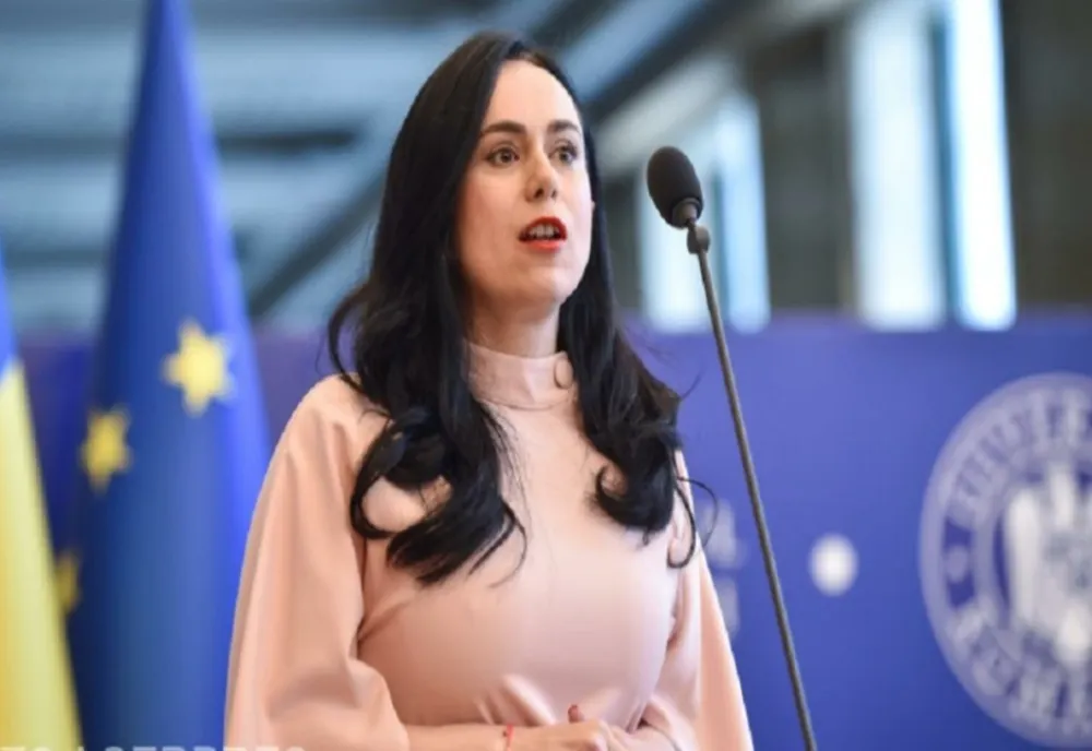 Ministrul Muncii DEMISIONEAZĂ înainte de marea recalcularea pensiilor: Ce va face Simona Bucura