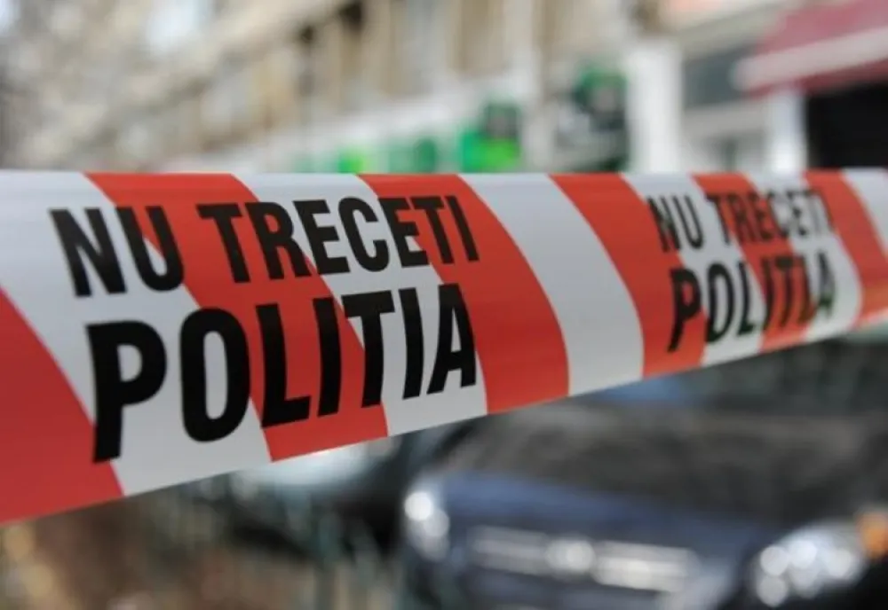 Detalii tulburătoare în cazul pedagogului înjunghiat: eleva a scos din mânecă un cuțit de față cu mama, diriginta și directorul școlii