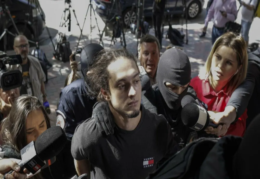 O nouă lovitură în dosarul "2 Mai". Dealerul de droguri al lui Vlad Pascu, eliberat sub control judiciar