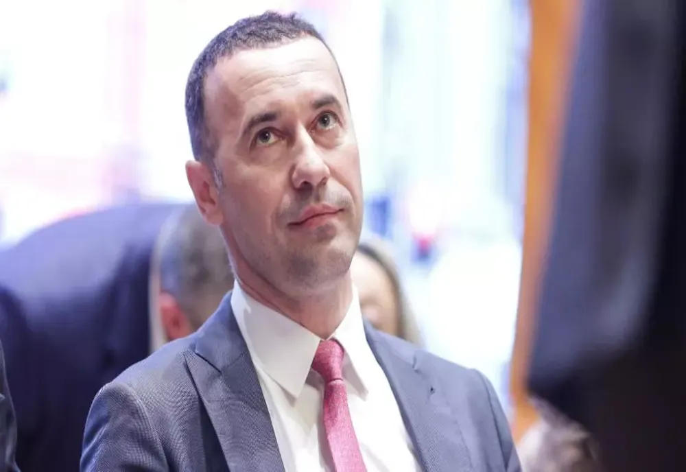 Candidatura lui Iulian Dumitrescu la șefia CJ Prahova a pus pe jar PSD. Social democrații au făcut contestație