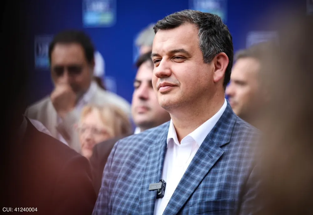 EUGEN TOMAC: PSD ÎȘI DOREȘTE UN SCENARIU CIOLACU-SIMION ÎN TURUL DOI