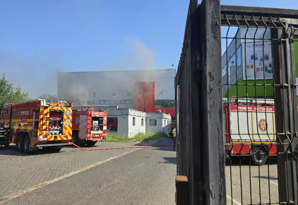 INCENDIU PE ȘOSEAUA OLTENIȚEI DIN POPEȘTI LEORDENI