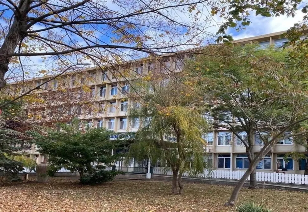 SCANDAL LA SPITALUL MANGALIA: ASISTENTĂ MEDICALĂ ACUZATĂ DE DELAPIDARE ȘI VÂNZARE ILEGALĂ DE MEDICAMENTE
