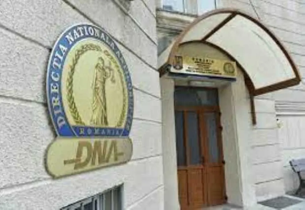 Șefii din industria de armament, acuzați de luare de mită, vor să fie liberi. DNA îi vrea în arest