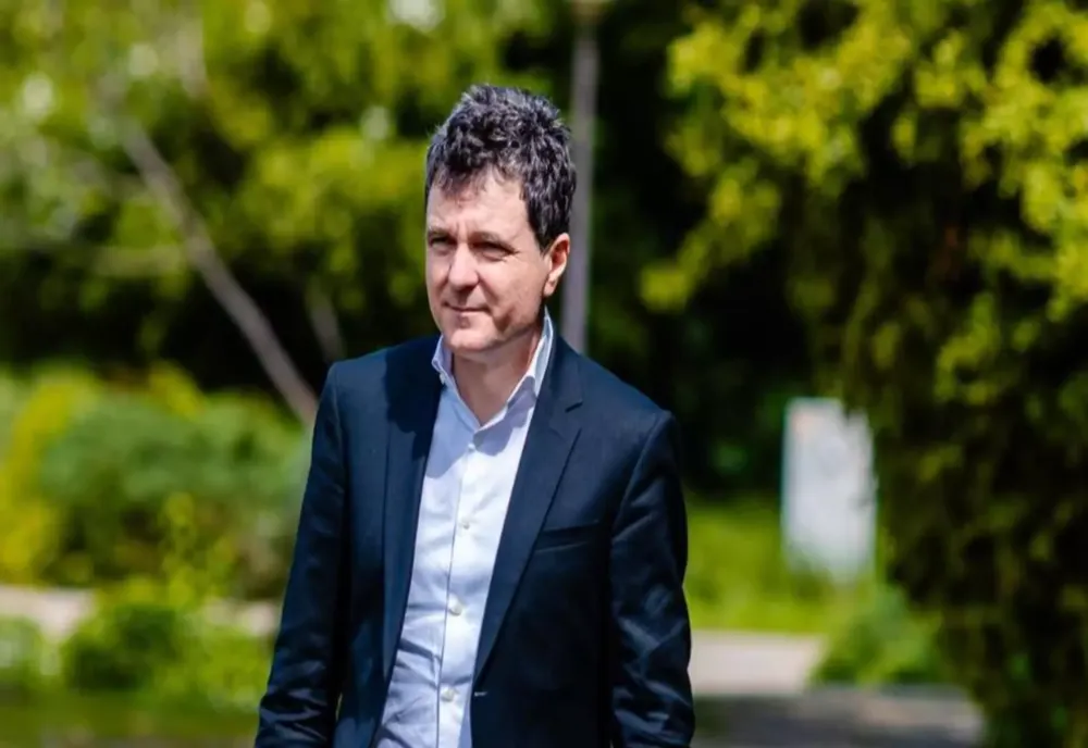 NICUȘOR DAN: „CĂLIN GEORGESCU ESTE UN BIET IMPOSTOR, ÎN SPATELE LUI ESTE RUSIA. SINGURA ALEGERE ÎNȚELEAPTĂ ESTE LASCONI”