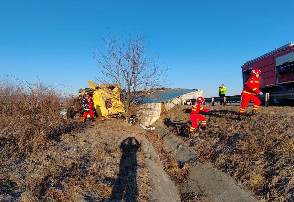 TRAFIC RESTRICȚIONAT PE AUTOSTRADA A1 SIBIU-DEVA DIN CAUZA UNUI ACCIDENT RUTIER