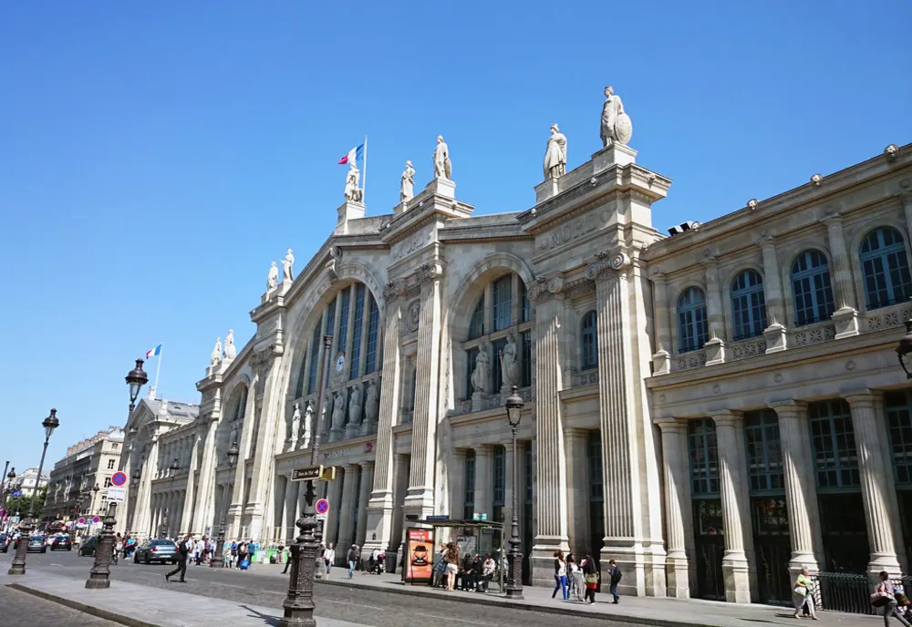 TRAFICUL FEROVIAR LA GARA DE NORD DIN PARIS, PARALIZAT DIN CAUZA DESCOPERIRII UNEI BOMBE DIN AL DOILEA RĂZBOI MONDIAL