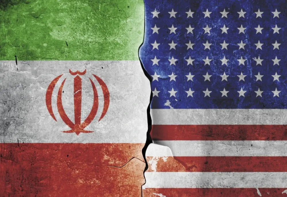 SUA bombardează masiv Iranul. Peste 140 de obiective militare au fost spulberate